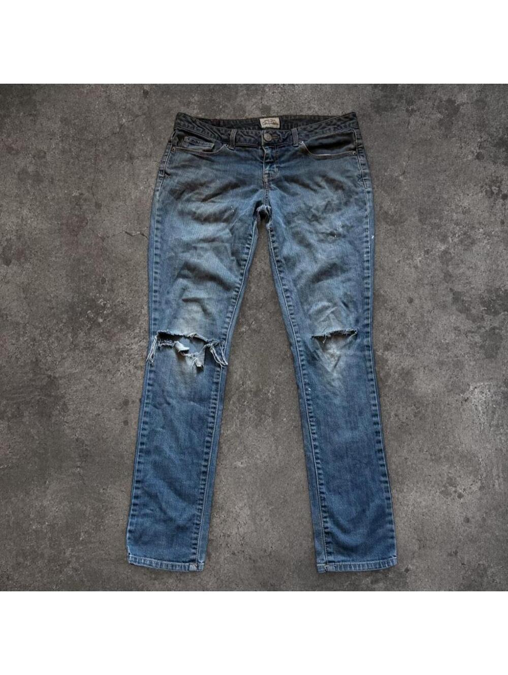 Beautiful Aeropostale denim distressed skinny jeans